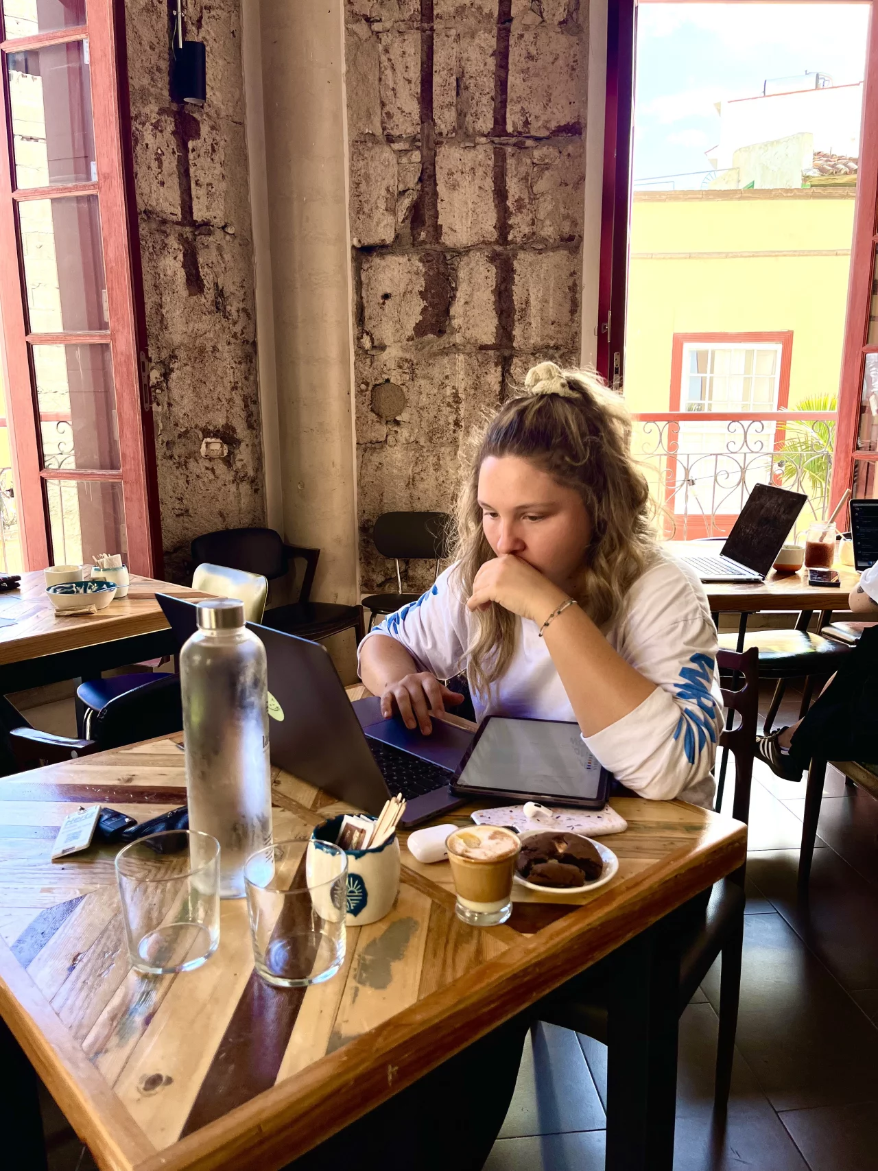 Lisa working in the cafe.